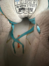 Load image into Gallery viewer, Vintage 80’s Reebok Freestyle High Top Size 7