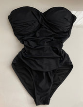 Load image into Gallery viewer, Liz Claiborne Vintage Swimwear