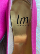 Load image into Gallery viewer, Thom McAn Pink Princess Vintage Pumps