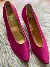 Load image into Gallery viewer, Thom McAn Pink Princess Vintage Pumps