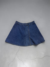 Load image into Gallery viewer, Vintage Late 90’s Mini Skirt
