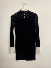 Load image into Gallery viewer, Second Hand Dress
