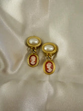 Load image into Gallery viewer, Vintage Cameo Earrings
