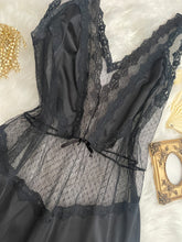 Load image into Gallery viewer, Vintage Large Lingerie
