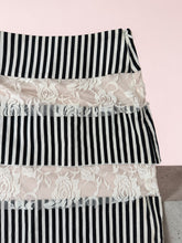 Load image into Gallery viewer, Vintage Y2K Ruffle Skirt
