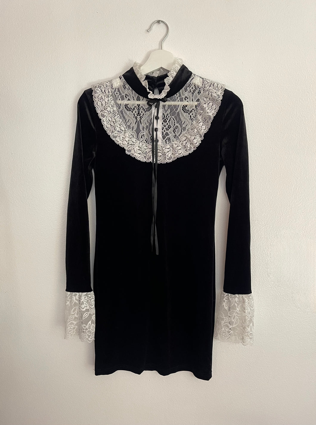 Second Hand Dress
