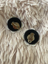 Load image into Gallery viewer, Vintage 80’s Earrings
