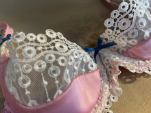 Load image into Gallery viewer, Vintage Precious Bra
