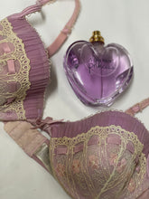 Load image into Gallery viewer, Delicates Vintage Bra
