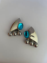 Load image into Gallery viewer, Retro Vintage Earrings
