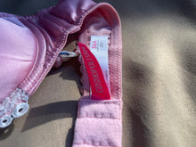 Load image into Gallery viewer, Vintage Precious Bra
