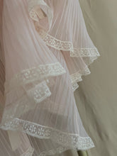Load image into Gallery viewer, Vintage 1950’s Bed Jacket
