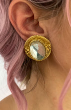 Load image into Gallery viewer, Vintage Golden Earrings
