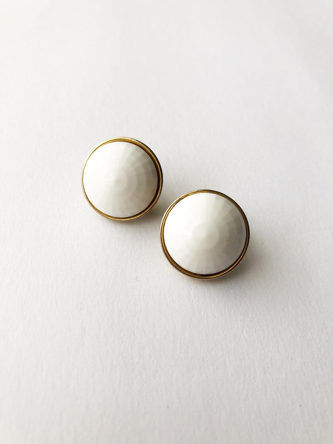 Vintage Milk White Earrings