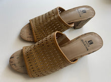 Load image into Gallery viewer, Bohemian Vintage Shoes
