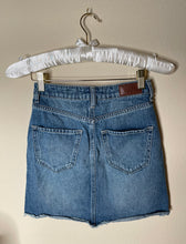 Load image into Gallery viewer, PreLoved High Rise Skirt
