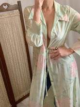 Load image into Gallery viewer, Take me to the Garden Vintage Robe
