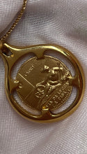 Load image into Gallery viewer, Vintage Gold tone Necklace
