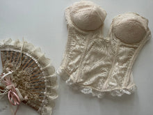 Load image into Gallery viewer, Vintage Lace Details Bustier
