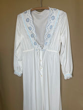 Load image into Gallery viewer, Vintage Long Nightgown

