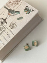 Load image into Gallery viewer, Vintage Square Clips-On Earrings
