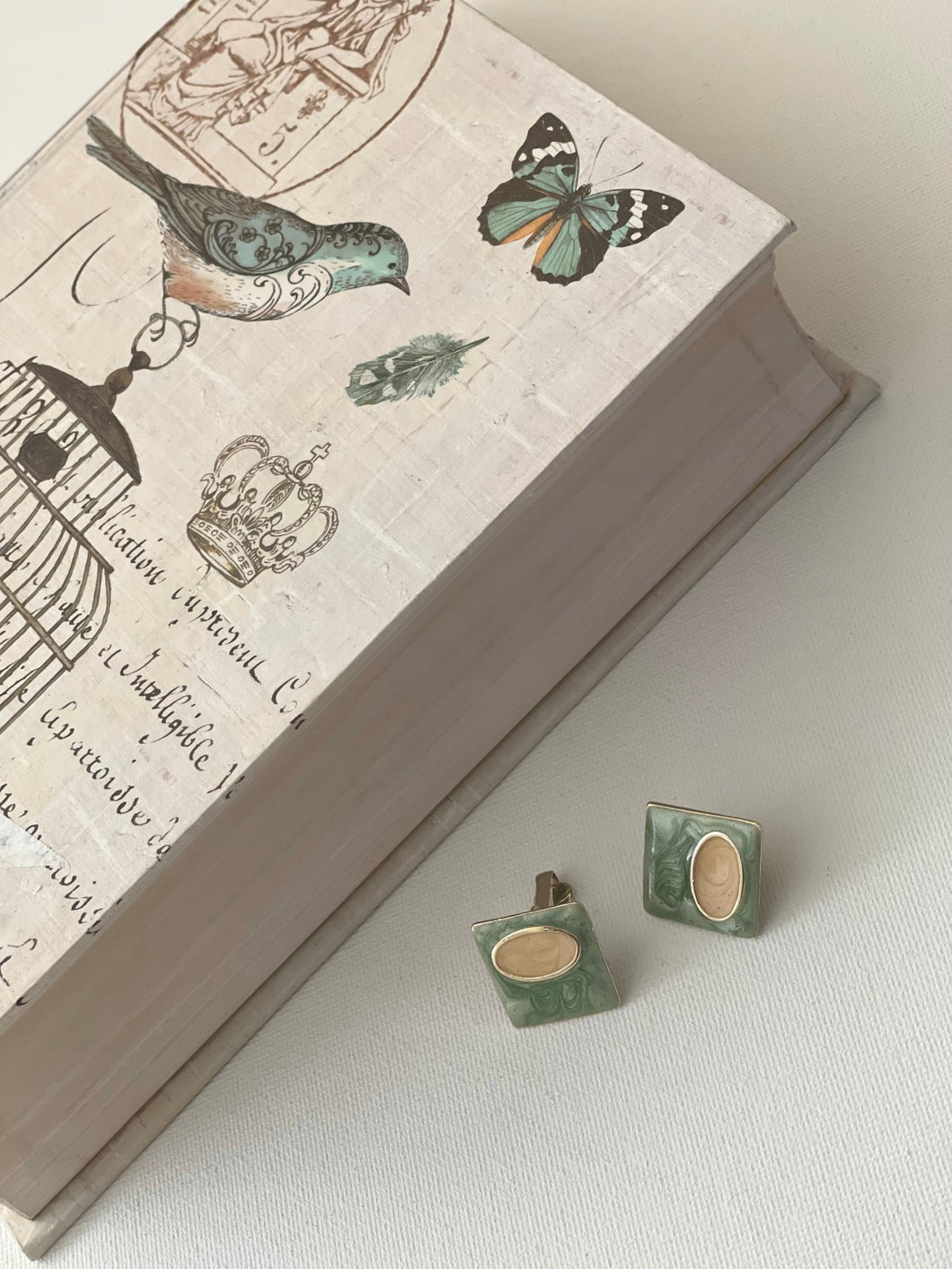 Vintage Square Clips-On Earrings