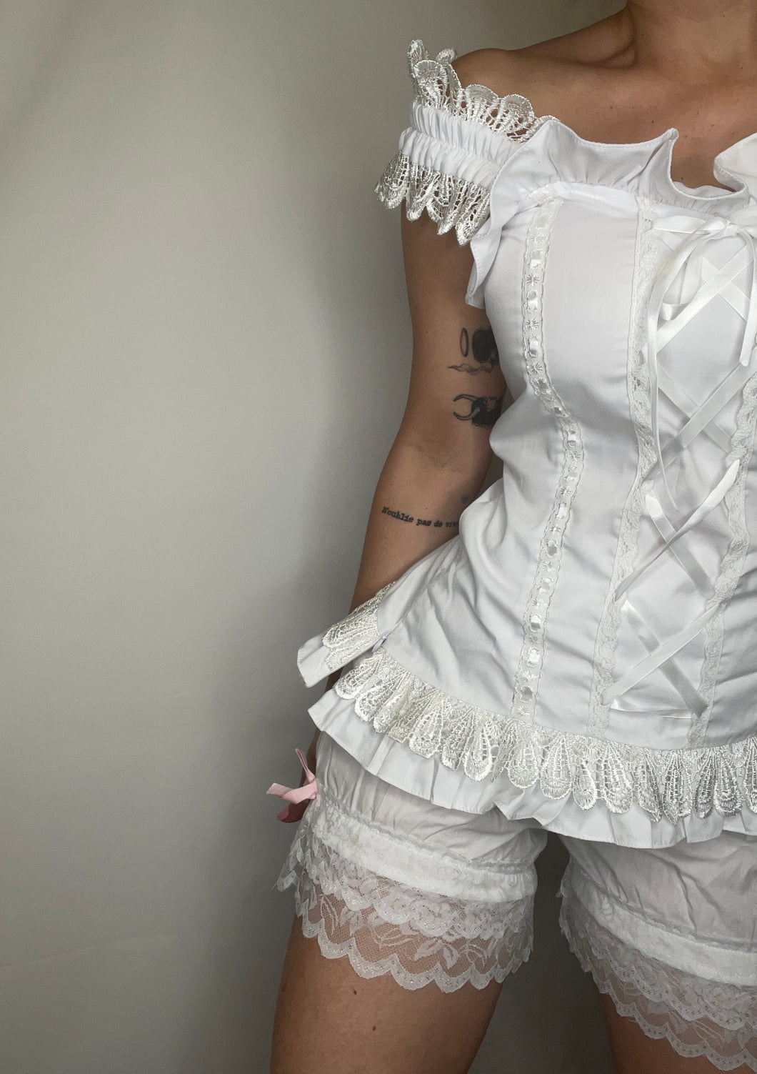 Victorian Shabby Chic Style Set