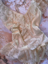 Load image into Gallery viewer, Beautiful Vintage Lingerie
