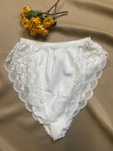 Load image into Gallery viewer, Vintage Panties

