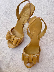 PreLoved Valentino Heels