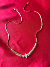 Load image into Gallery viewer, Vintage Avon Gold Tone Necklace

