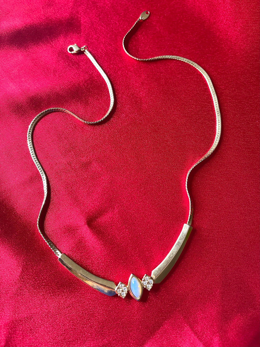 Vintage Avon Gold Tone Necklace