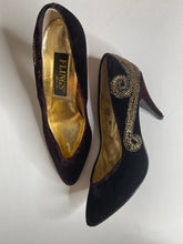 Load image into Gallery viewer, Vintage Kittens Heels
