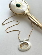 Load image into Gallery viewer, Vintage Swan Necklace
