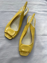 Load image into Gallery viewer, Vintage Shoes
