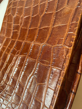 Load image into Gallery viewer, Vintage Leather Crossbody
