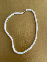 Load image into Gallery viewer, Vintage Conch Necklace
