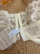 Load image into Gallery viewer, Vintage Bra

