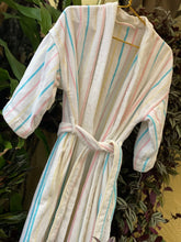 Load image into Gallery viewer, Vintage Late 70’s Robe
