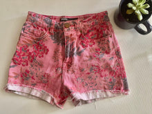 Load image into Gallery viewer, Vintage BDG Floral Shorts
