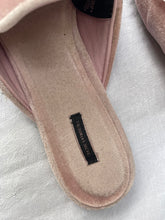 Load image into Gallery viewer, Pink Slippers

