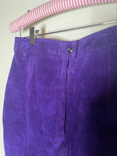 Load image into Gallery viewer, Genuine Leather Vintage Skirt
