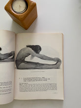 Load image into Gallery viewer, 1970 Vintage Yoga Book
