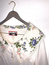 Load image into Gallery viewer, Vintage Shabby Chic Style Top
