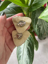 Load image into Gallery viewer, Shabby Chic Vintage Earrings
