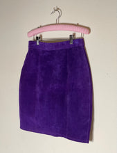 Load image into Gallery viewer, Genuine Leather Vintage Skirt

