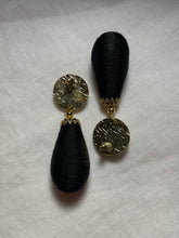 Load image into Gallery viewer, Vintage Black and Gold Tone Earrings
