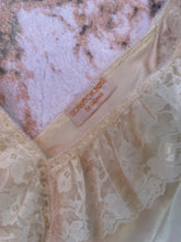 Load image into Gallery viewer, Beautiful Vintage Lingerie
