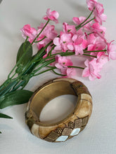 Load image into Gallery viewer, Vintage Bone Brass Bracelet
