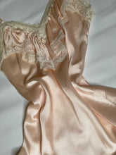 Load image into Gallery viewer, Vintage Lily of France Chemise

